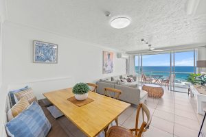 burleigh-beach-towers-apartment-14C-(2)