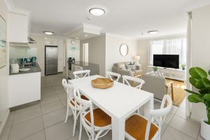 burleigh-heads-ocean-view-apartment-2E (2)